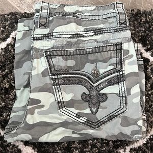 Men’s Rock Revival cargo shorts